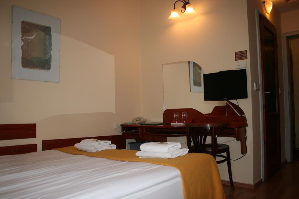 Szent Gyoergy Fogado Hotell Pécs Eksteriør bilde